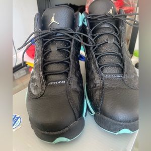 Retro 13 island green